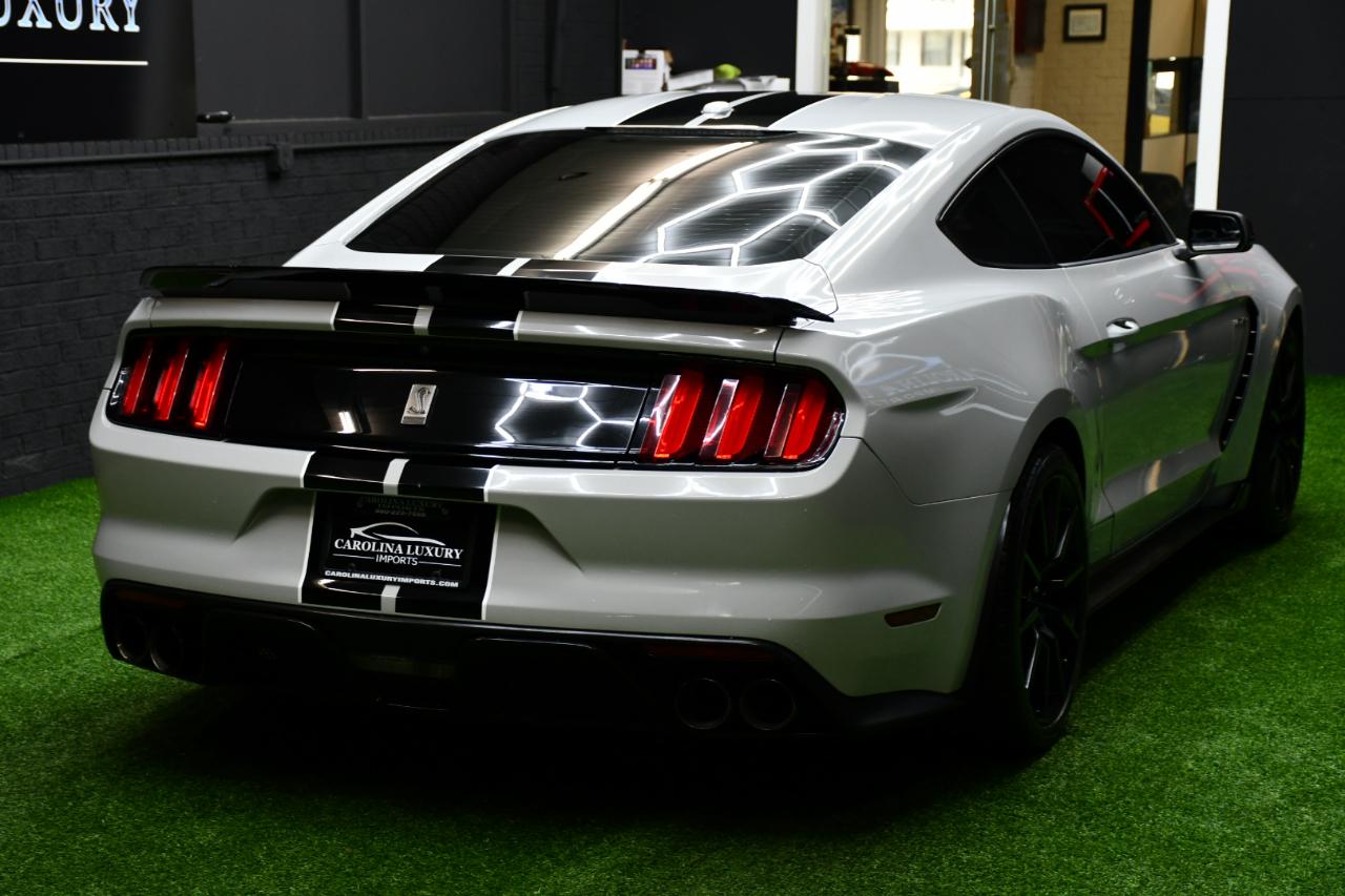 Ford Shelby GT350 Base 2017