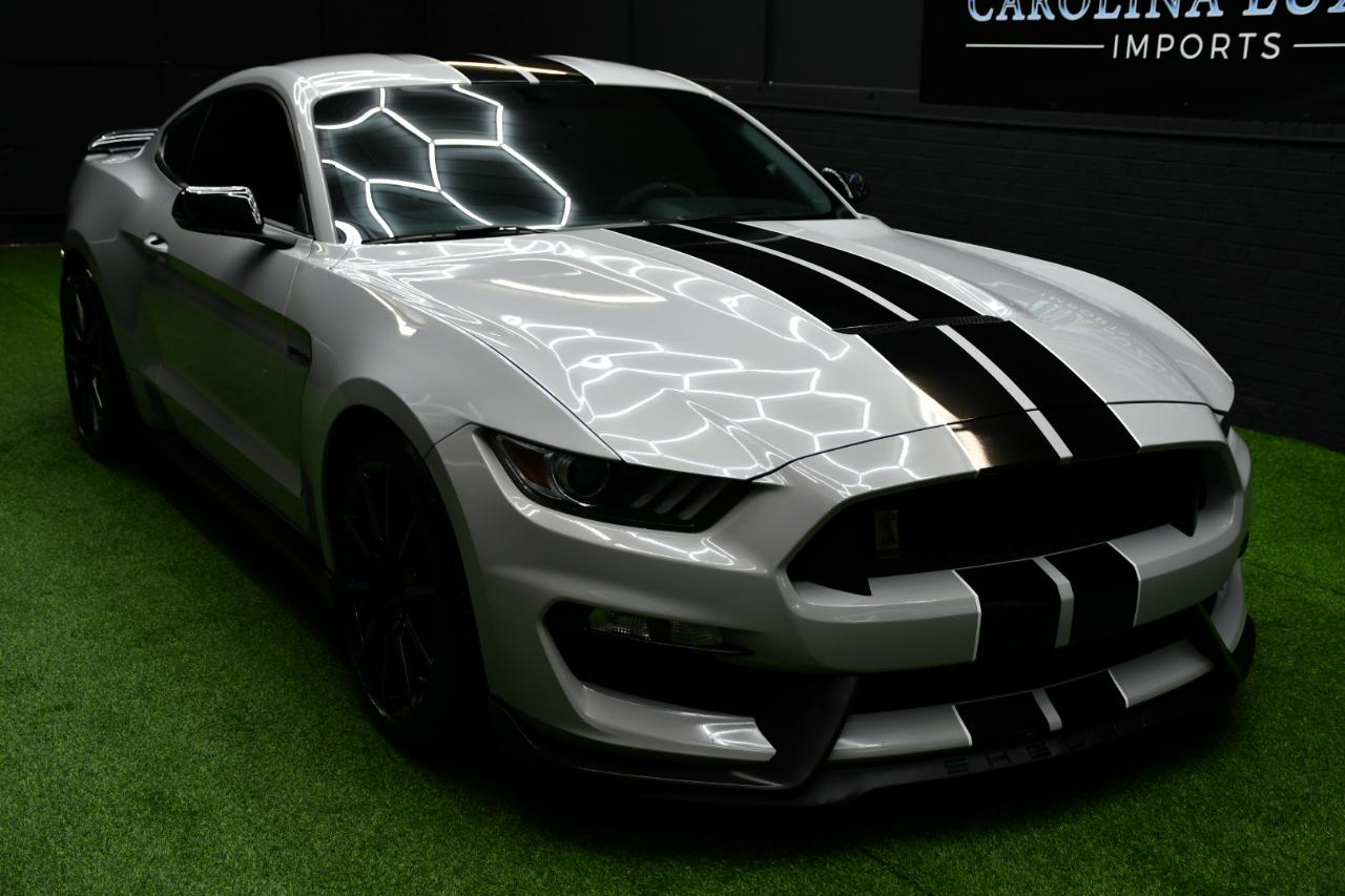 Ford Shelby GT350 Base 2017