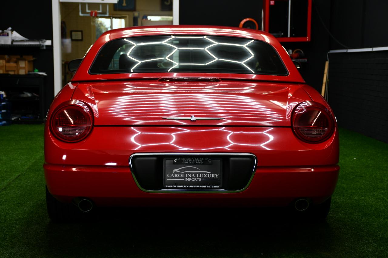 Ford Thunderbird Deluxe 2002
