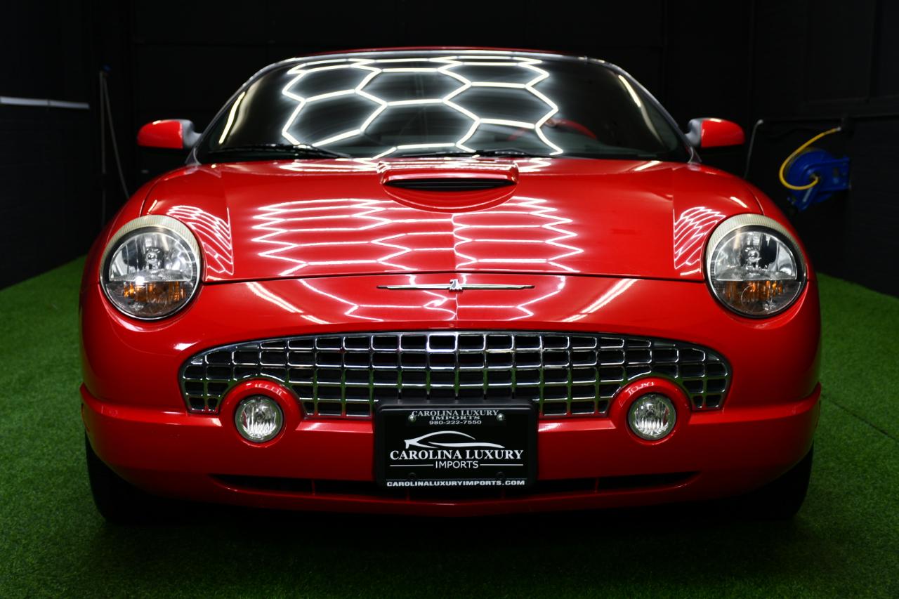 Ford Thunderbird Deluxe 2002