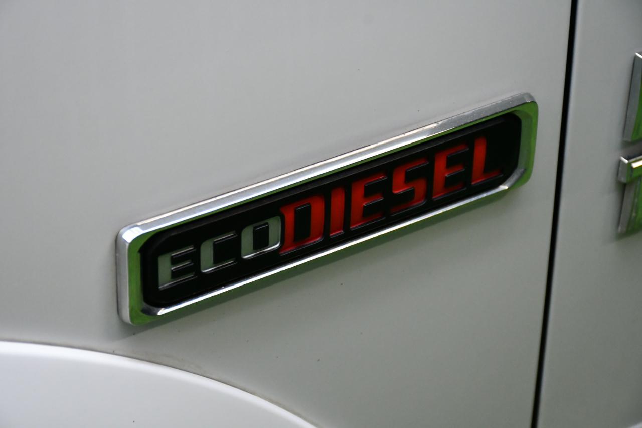 RAM 1500 Laramie Crew Cab SWB 4WD 2015