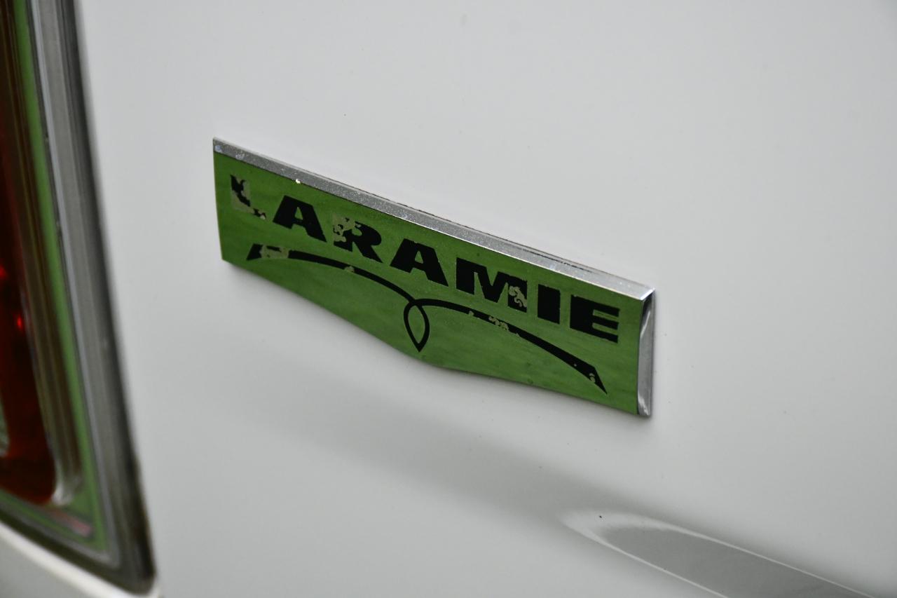 RAM 1500 Laramie Crew Cab SWB 4WD 2015