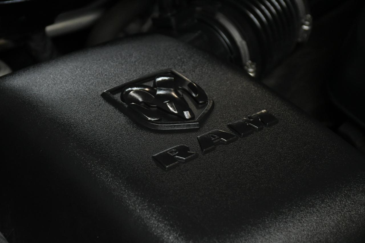 RAM 1500 Laramie Crew Cab SWB 4WD 2015
