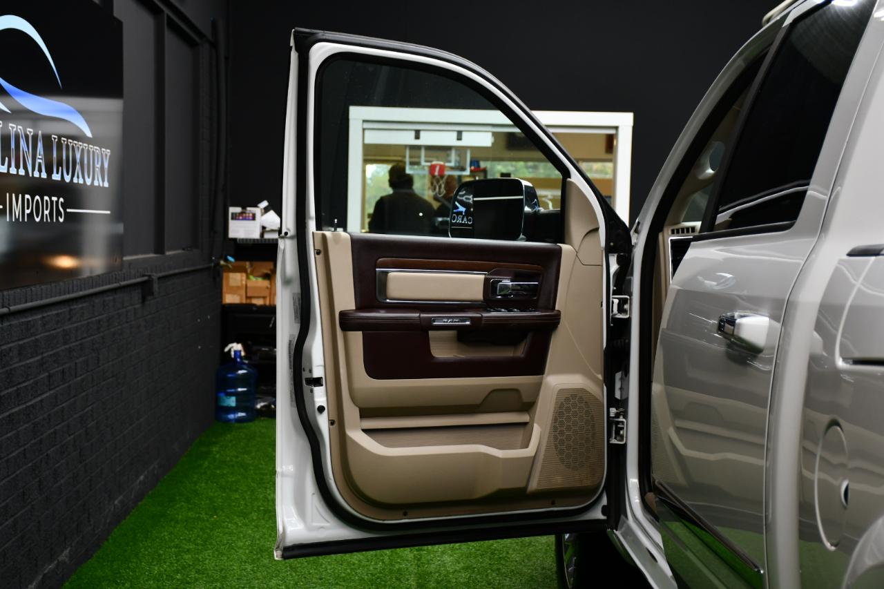 RAM 1500 Laramie Crew Cab SWB 4WD 2015