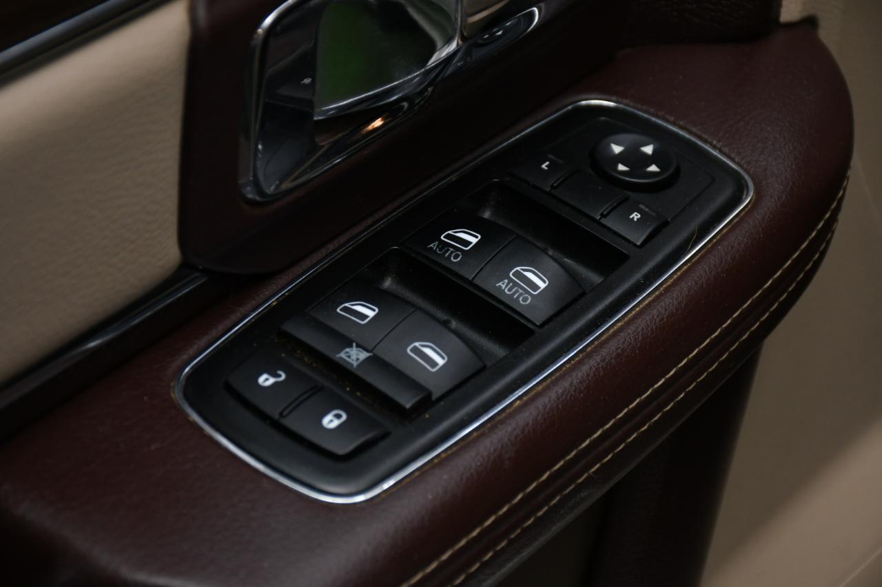 RAM 1500 Laramie Crew Cab SWB 4WD 2015