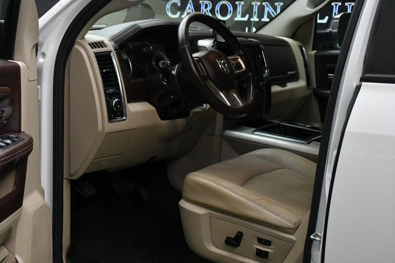RAM 1500 Laramie Crew Cab SWB 4WD 2015