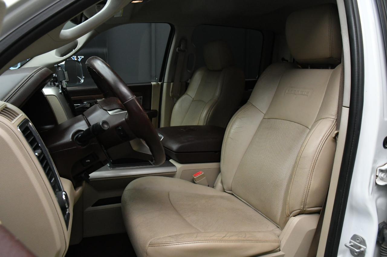 RAM 1500 Laramie Crew Cab SWB 4WD 2015
