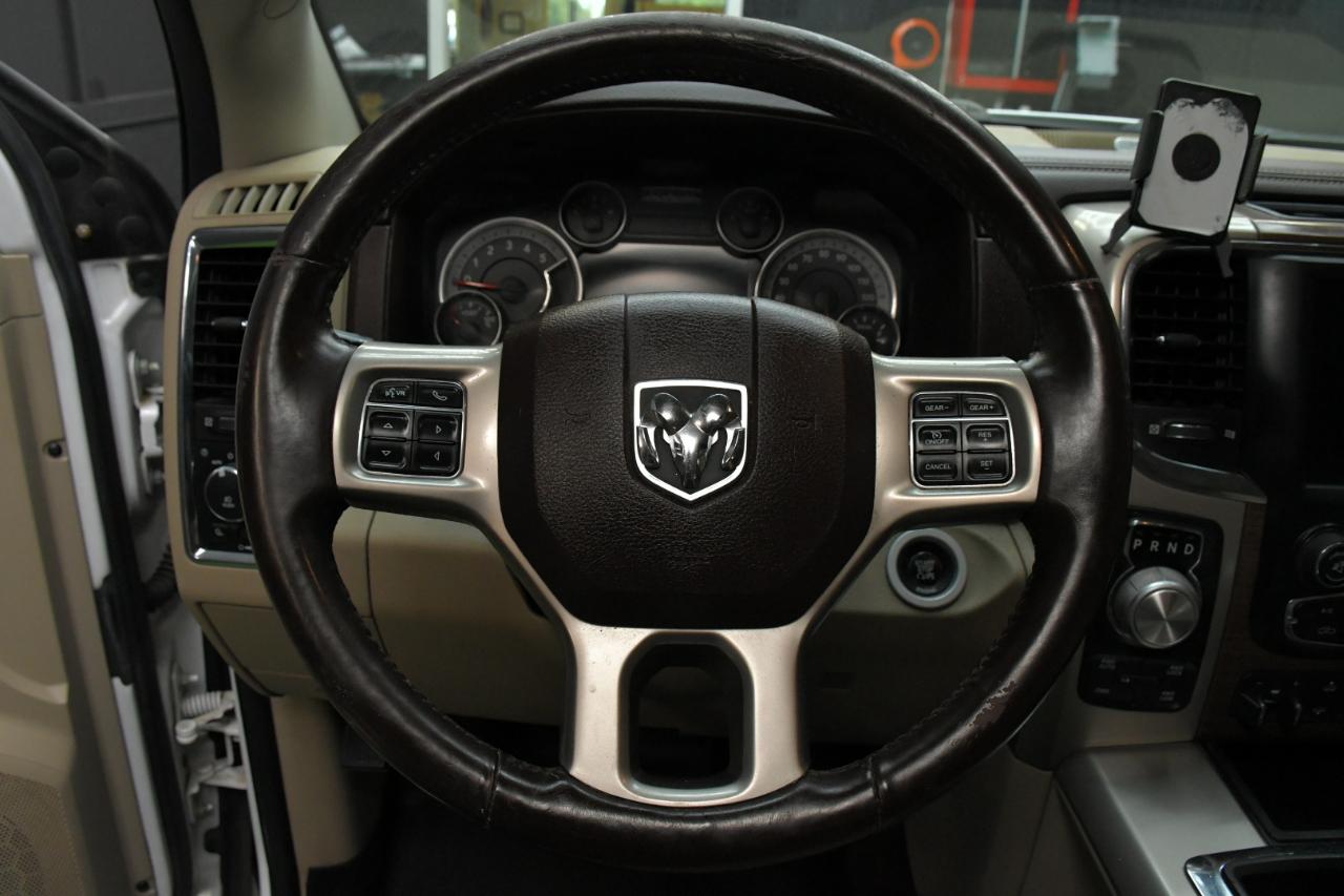 RAM 1500 Laramie Crew Cab SWB 4WD 2015