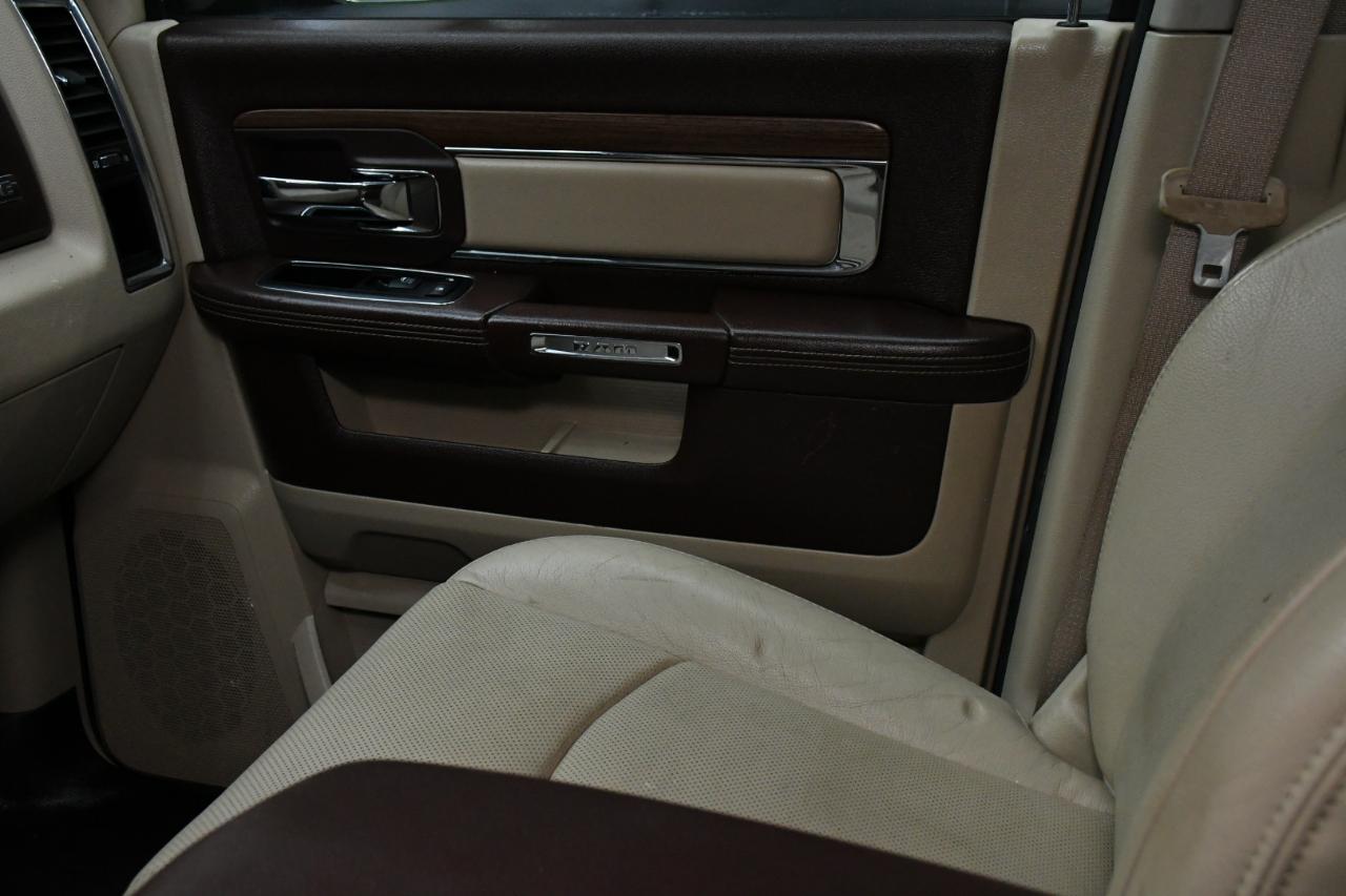 RAM 1500 Laramie Crew Cab SWB 4WD 2015