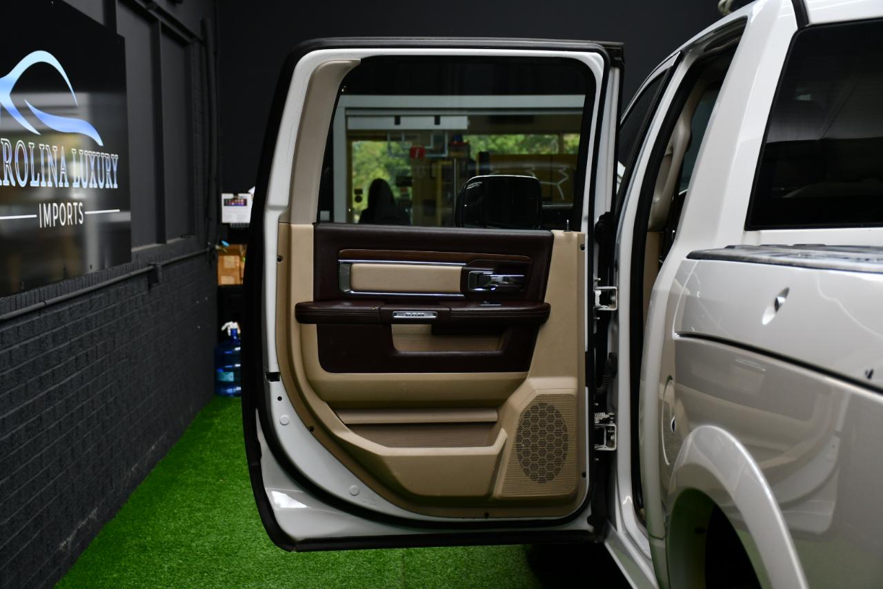 RAM 1500 Laramie Crew Cab SWB 4WD 2015