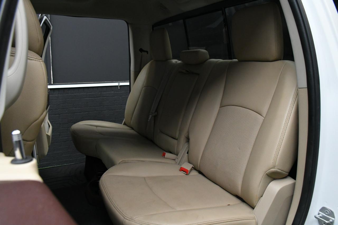RAM 1500 Laramie Crew Cab SWB 4WD 2015