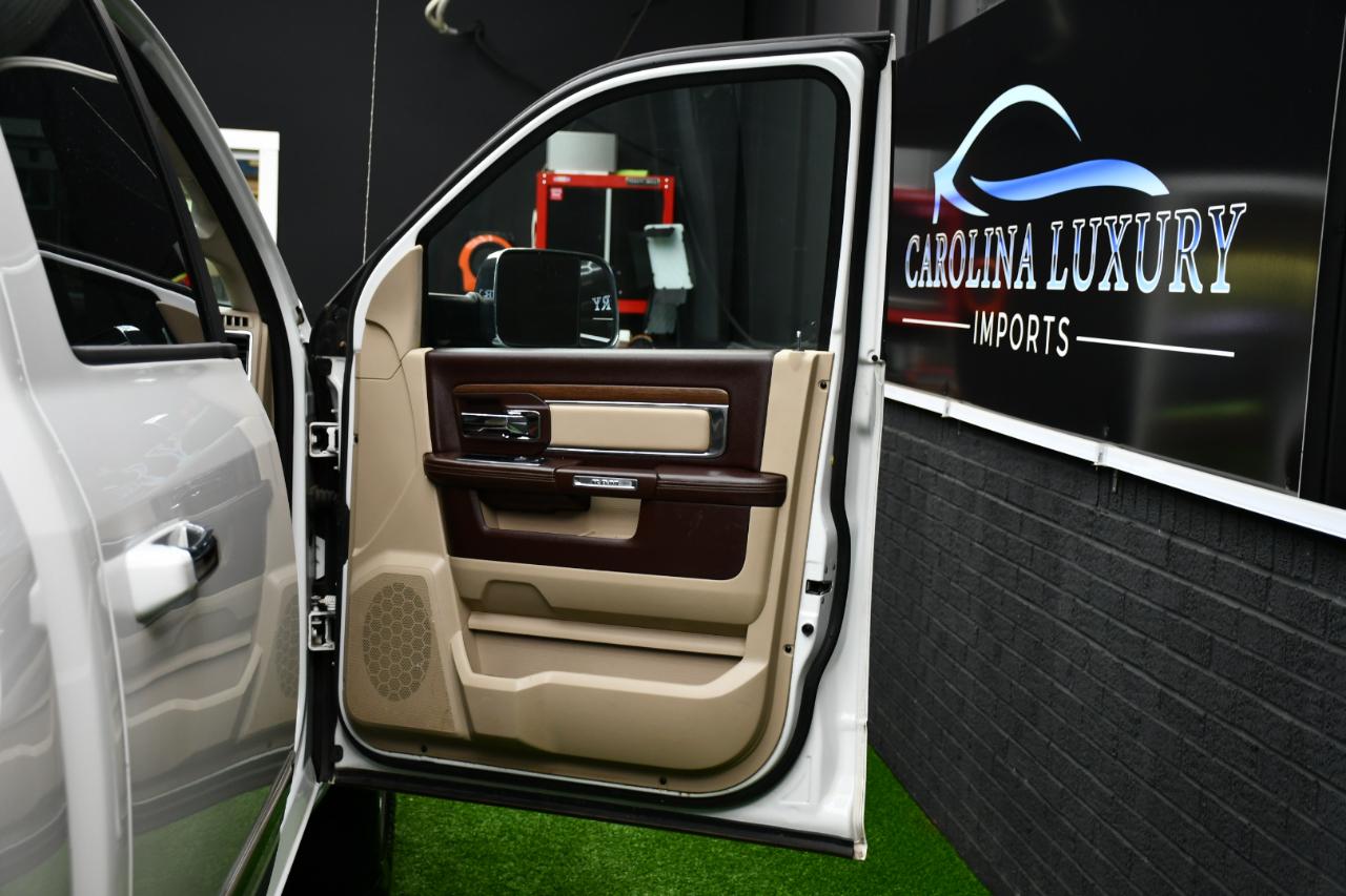 RAM 1500 Laramie Crew Cab SWB 4WD 2015