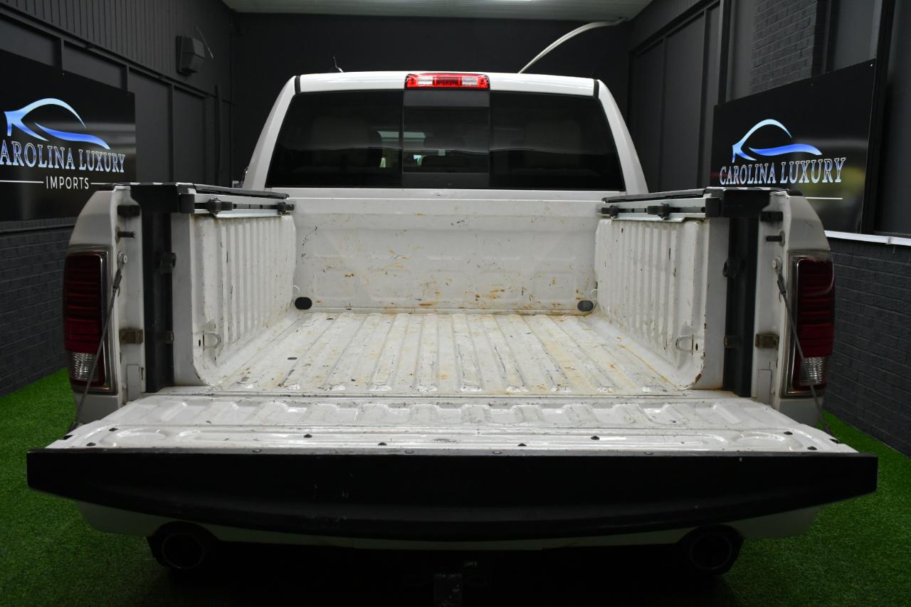RAM 1500 Laramie Crew Cab SWB 4WD 2015