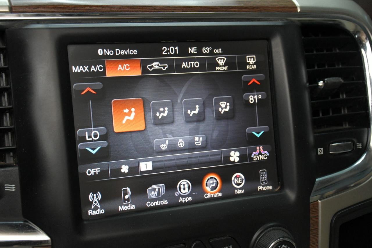 RAM 1500 Laramie Crew Cab SWB 4WD 2015
