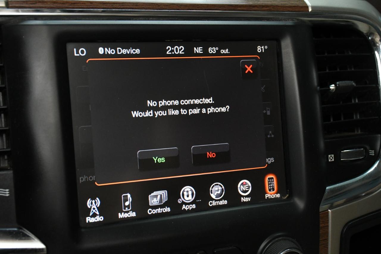 RAM 1500 Laramie Crew Cab SWB 4WD 2015