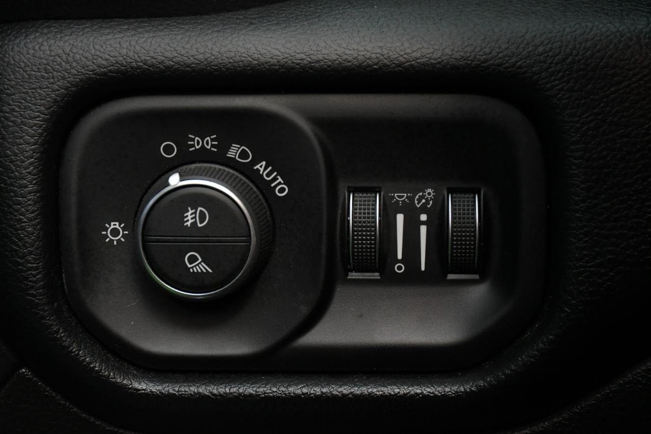 RAM 1500 Laramie Quad Cab 4WD 2019