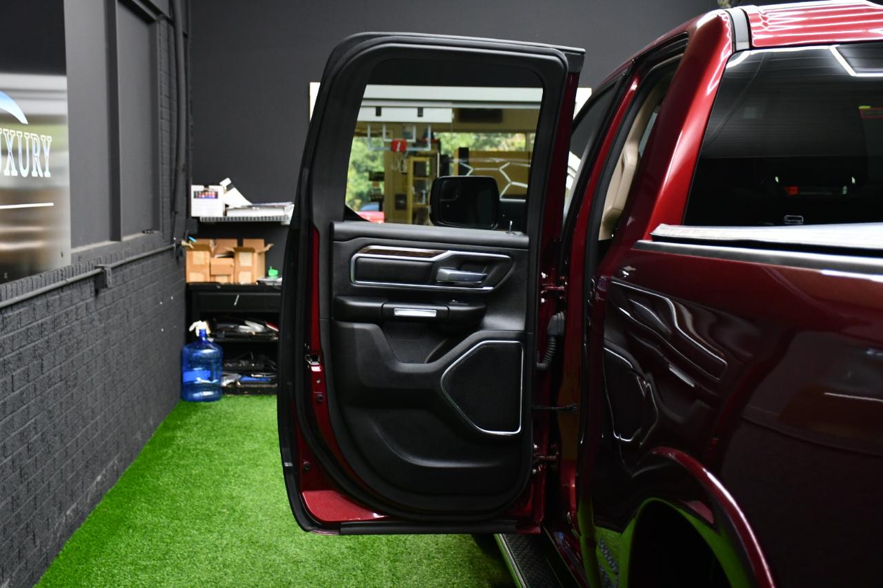 RAM 1500 Laramie Quad Cab 4WD 2019