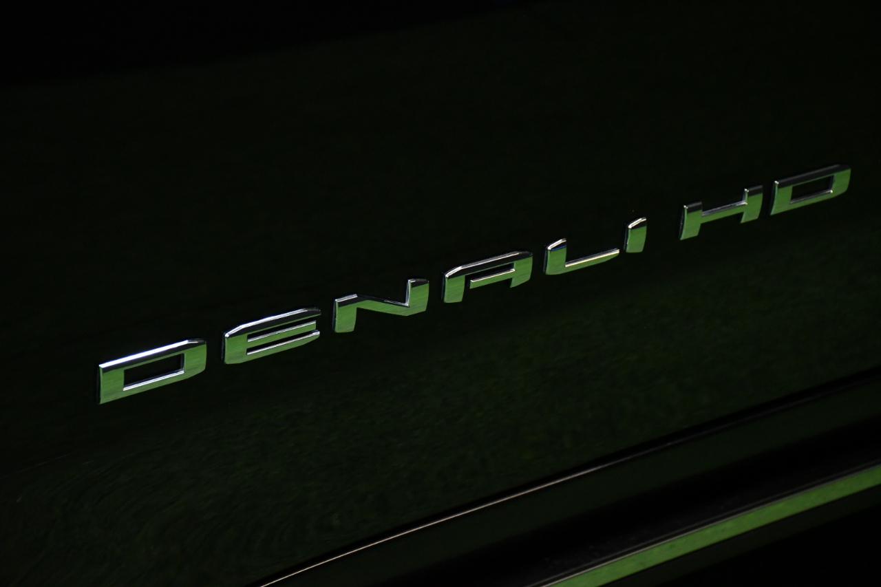 GMC Sierra 2500HD Denali Ultimate Crew Cab 4WD 2024