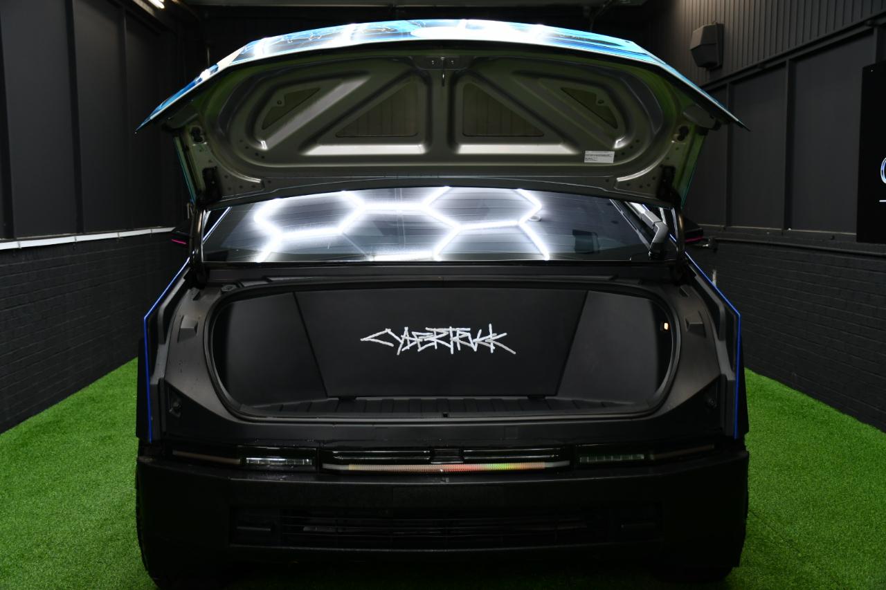 Tesla Cybertruck Cyberbeast 2024