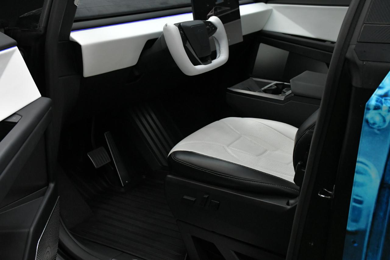 Tesla Cybertruck Cyberbeast 2024