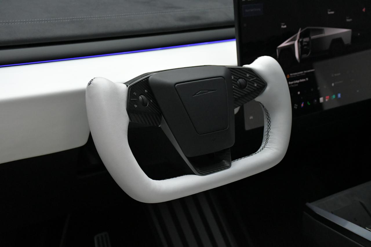 Tesla Cybertruck Cyberbeast 2024