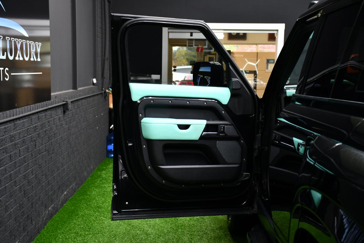 Land Rover Defender 110 V8 2023