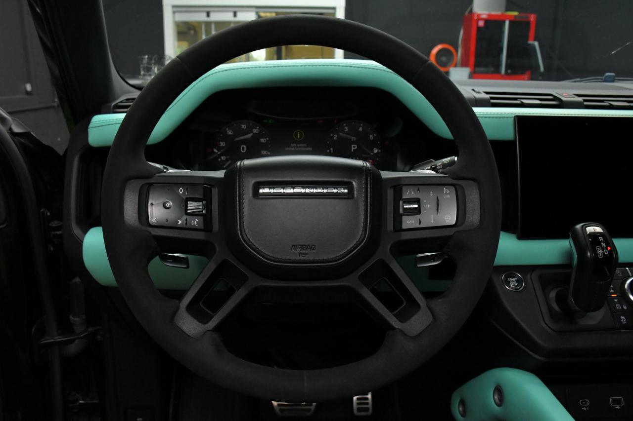 Land Rover Defender 110 V8 2023