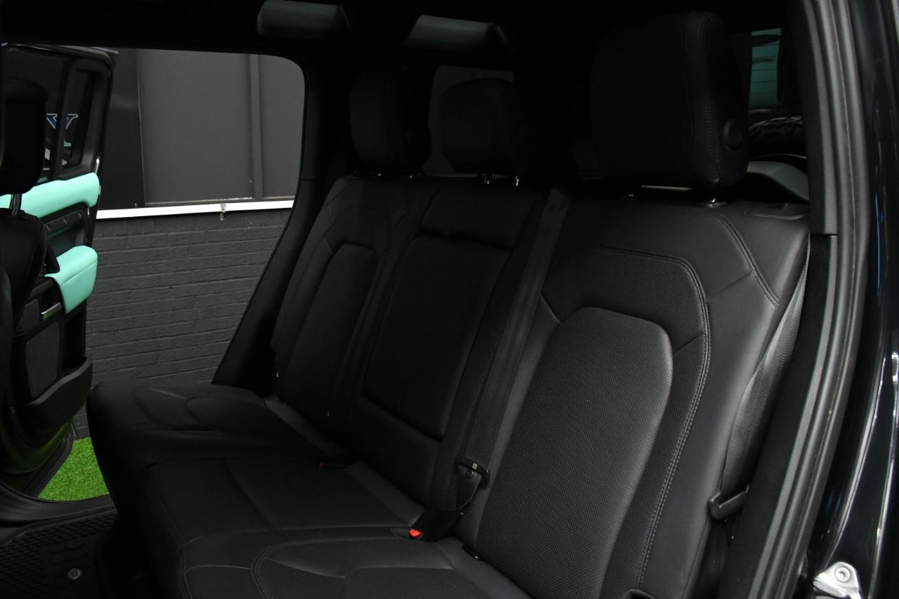 Land Rover Defender 110 V8 2023