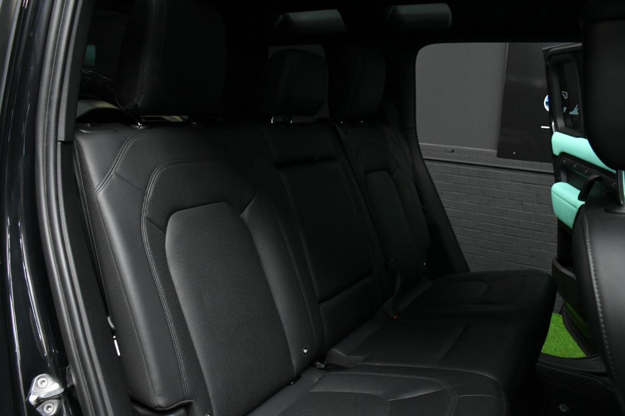 Land Rover Defender 110 V8 2023
