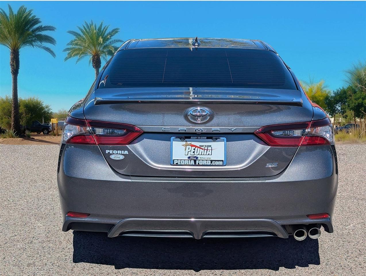 Toyota Camry SE 2024