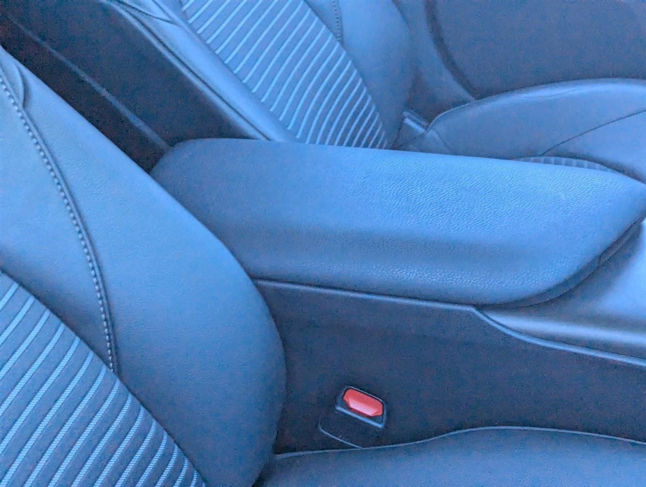 Toyota Camry SE 2024