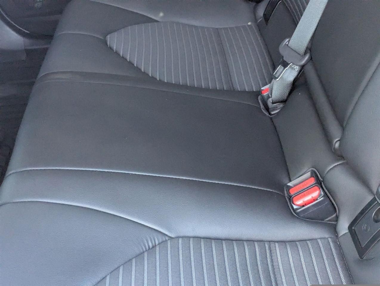 Toyota Camry SE 2024