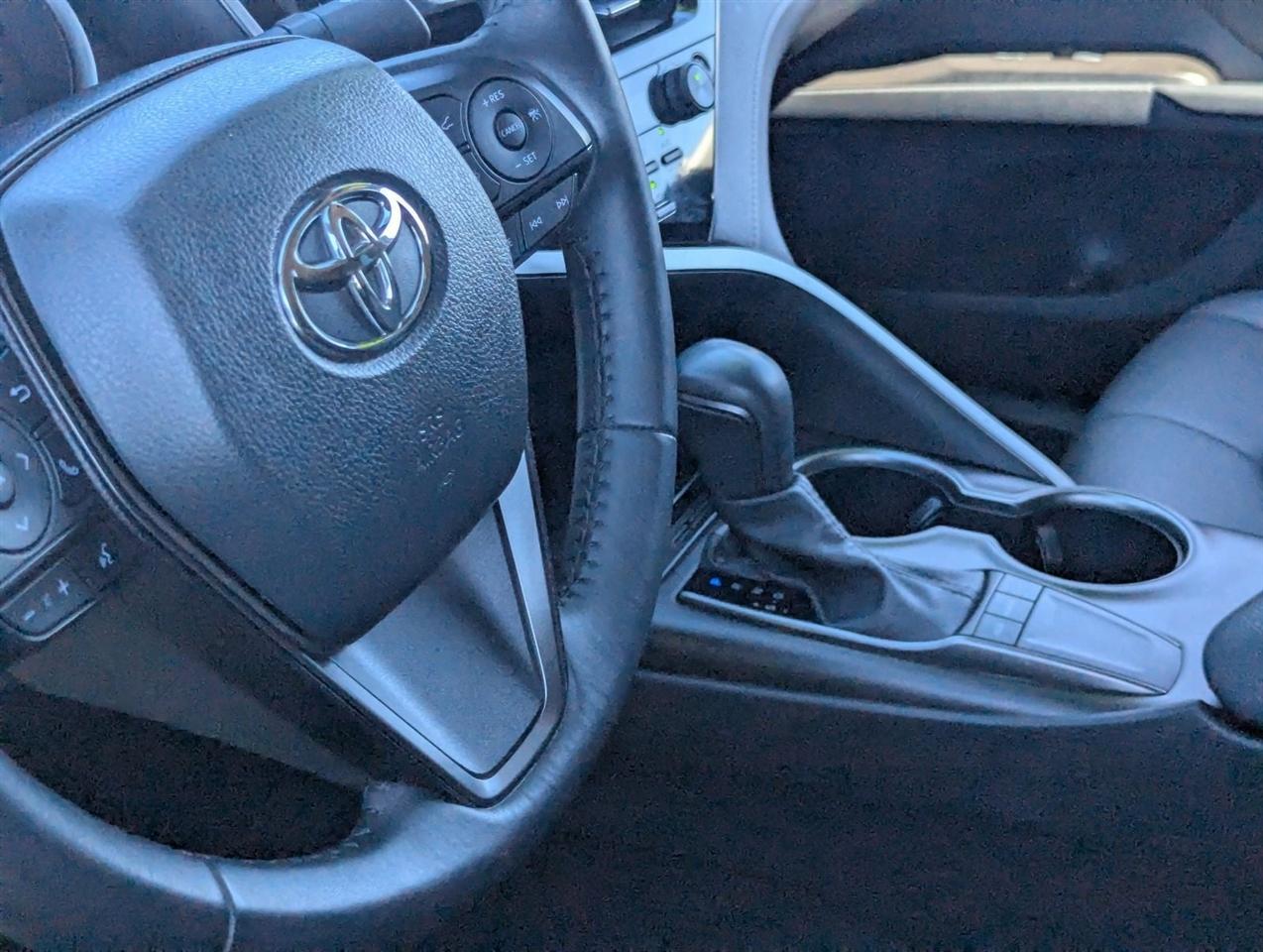 Toyota Camry SE 2024