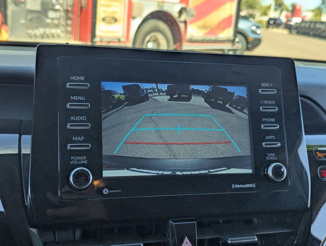 Toyota Camry SE 2024