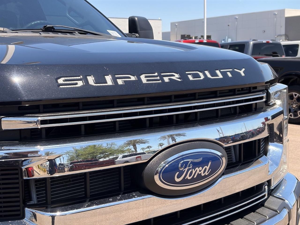 Ford F-250 SD XLT Crew Cab 4WD 2021