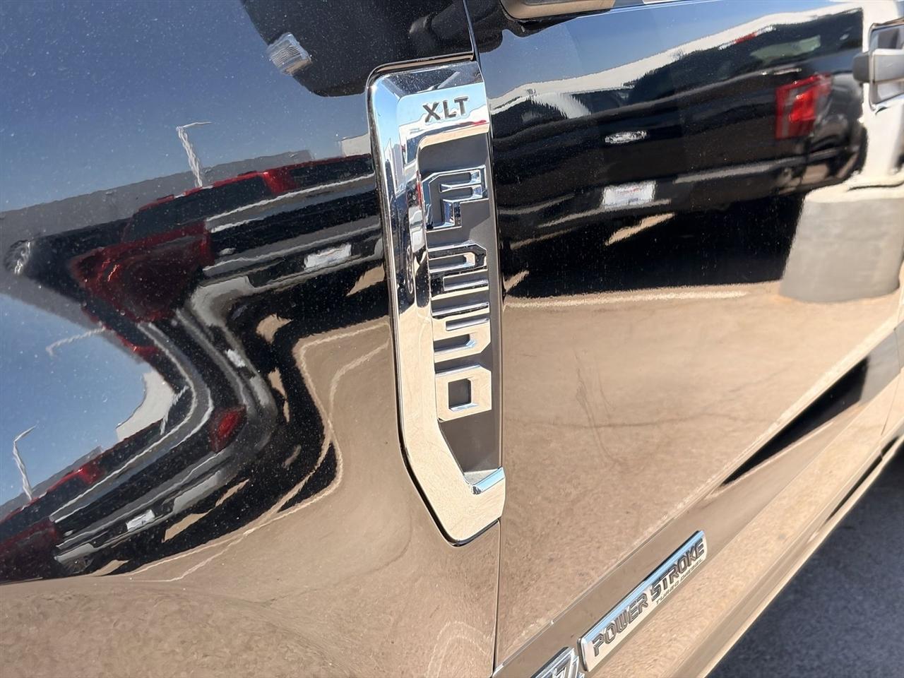 Ford F-250 SD XLT Crew Cab 4WD 2021
