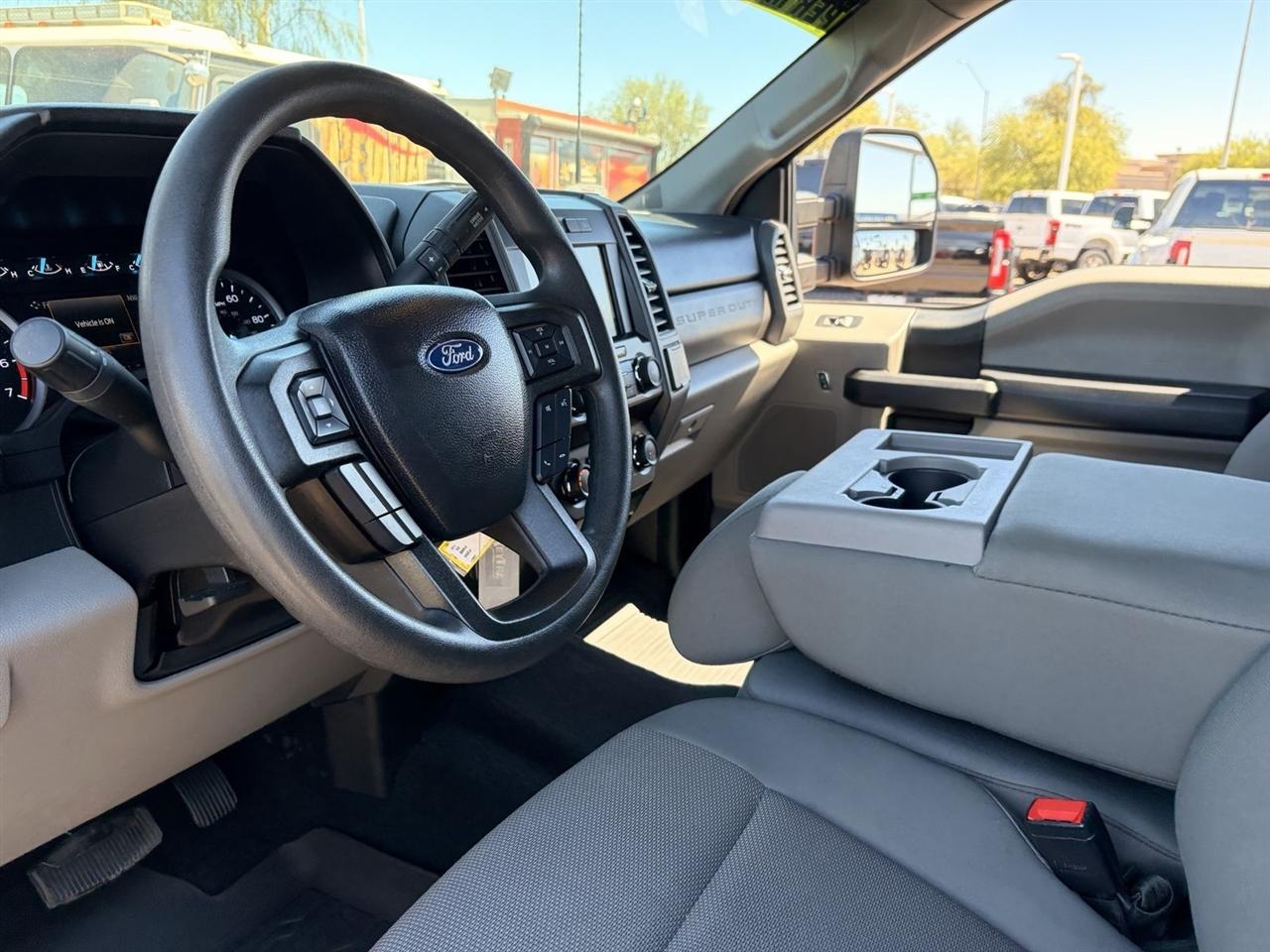 Ford F-250 SD XL Crew Cab 4WD 2021