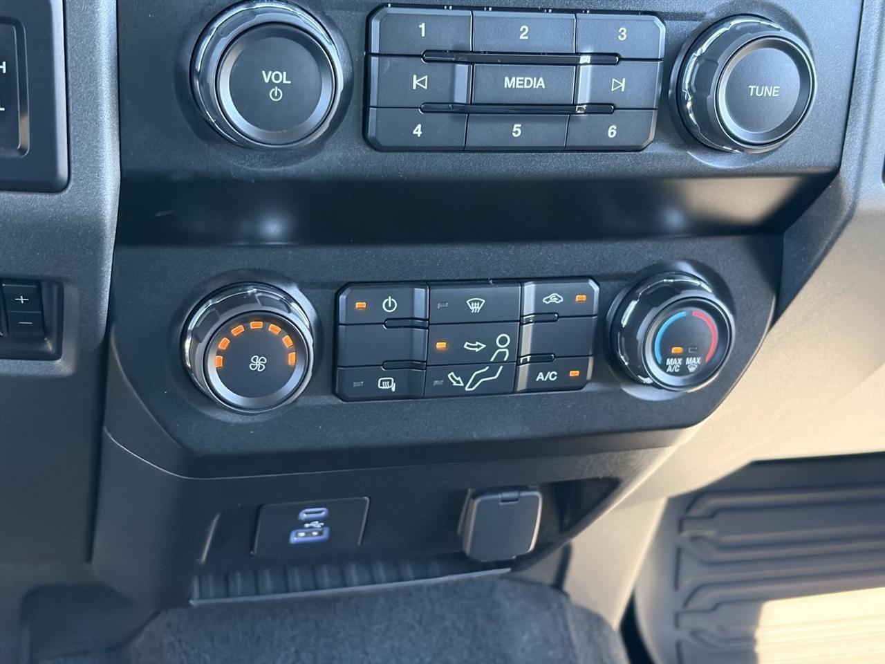 Ford F-250 SD XL Crew Cab 4WD 2021
