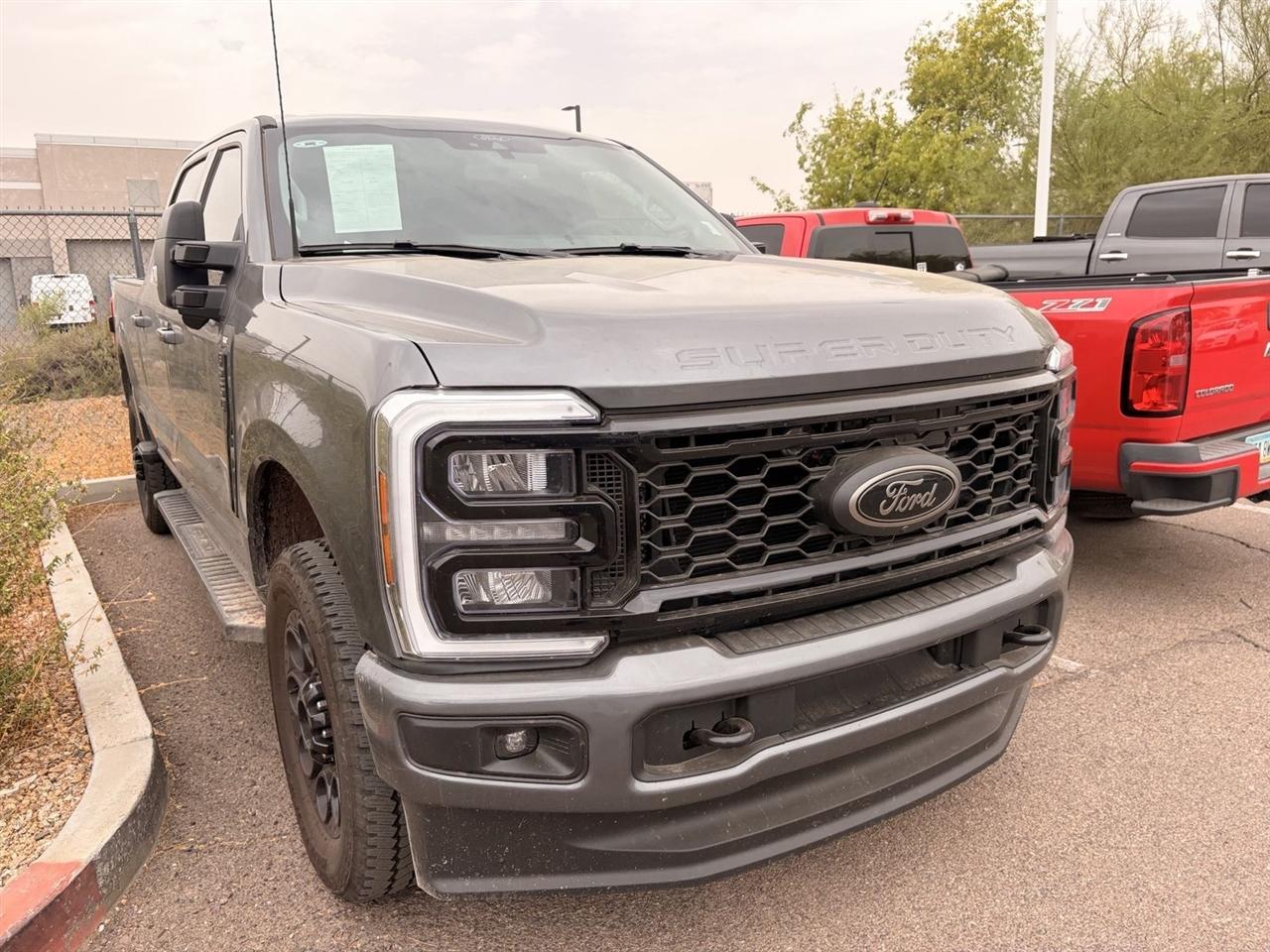 Ford F-250 SD XLT Crew Cab 4WD 2026