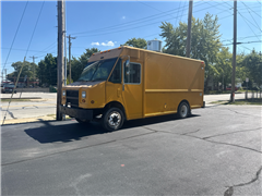 1998 Freightliner MT45 Chassis 