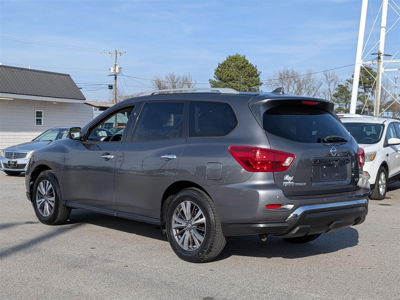 Nissan Pathfinder  2019