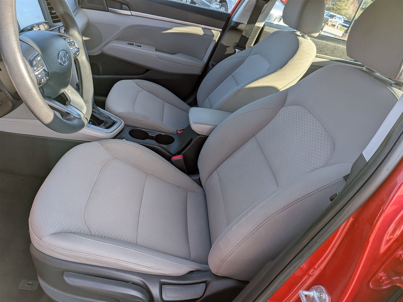 Hyundai Elantra  2020