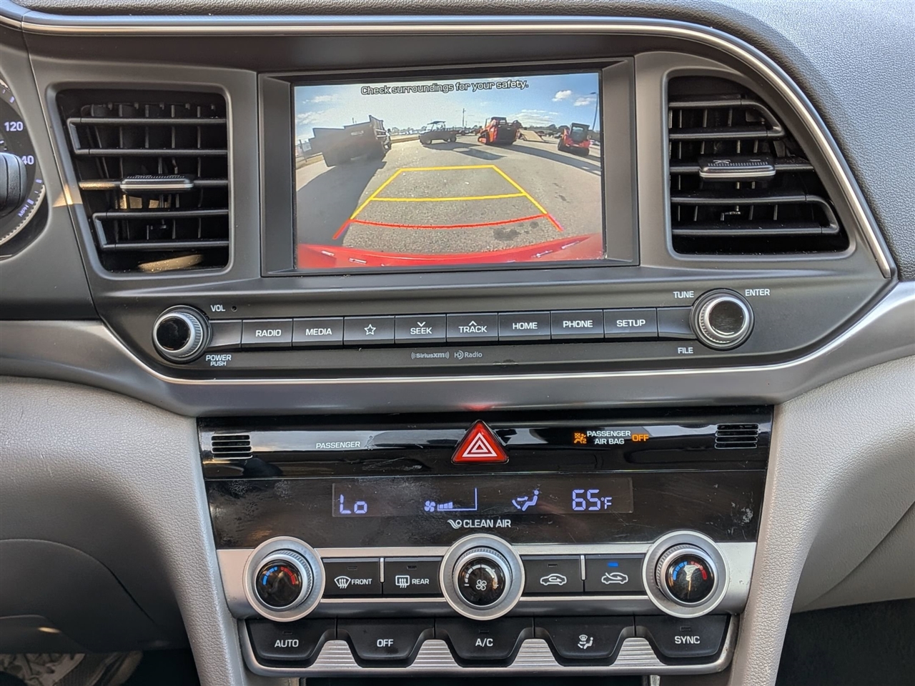 Hyundai Elantra  2020