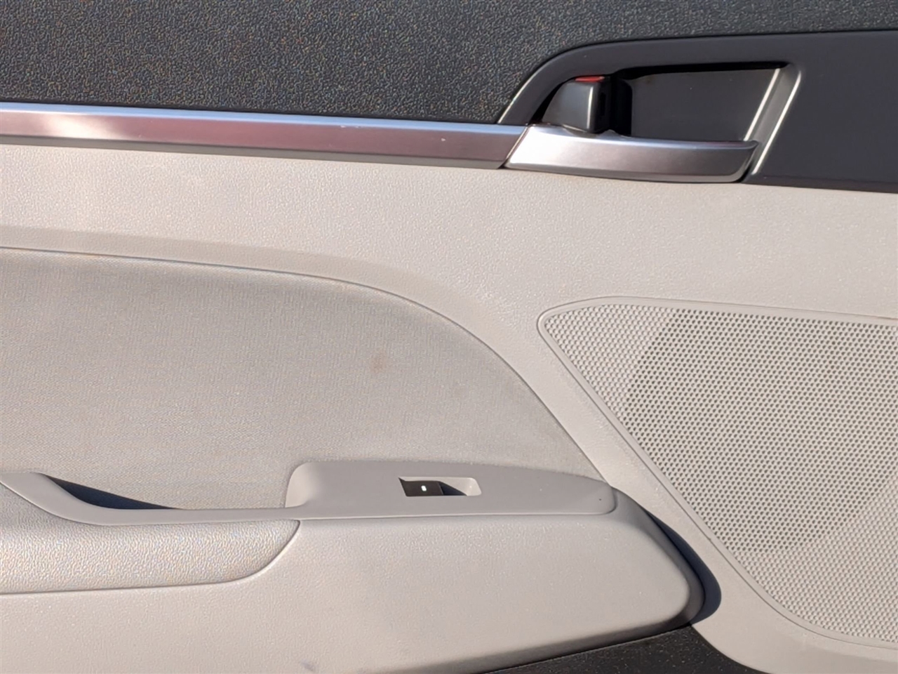 Hyundai Elantra  2020