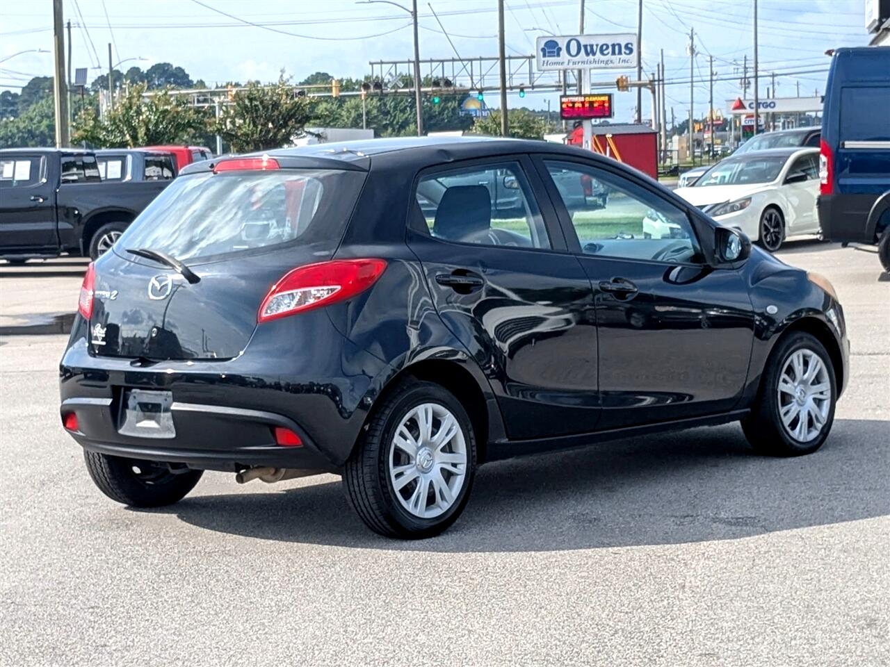 2014 Mazda Mazda2 Sport photo 3