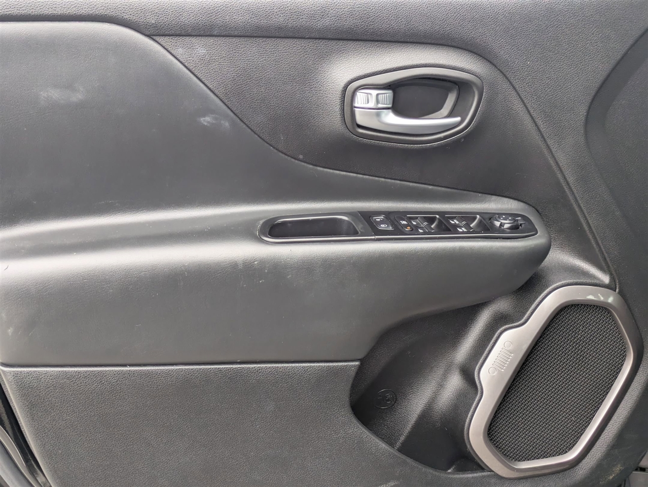 2019 Jeep Renegade Limited photo 11