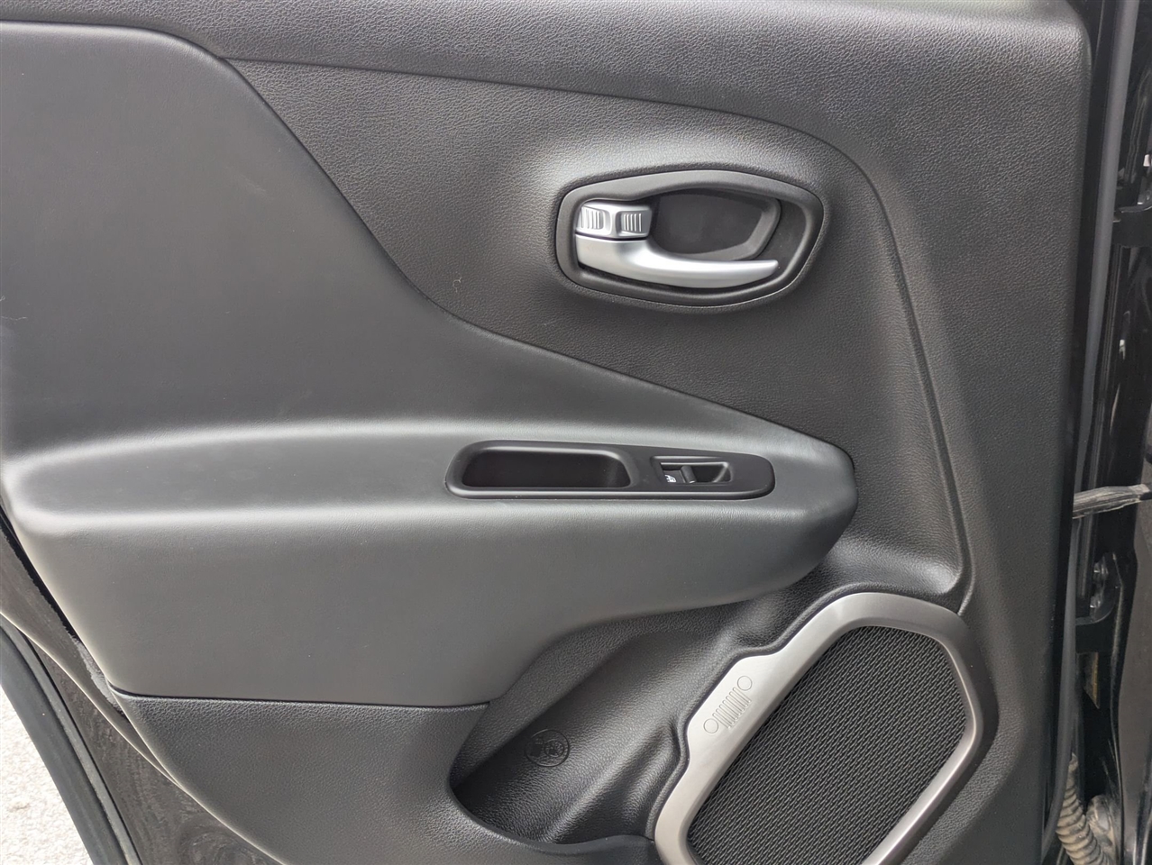 2019 Jeep Renegade Limited photo 24