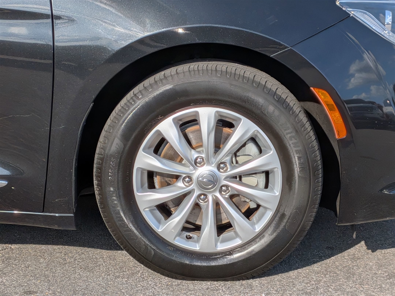 2018 Chrysler Pacifica Touring L photo 10