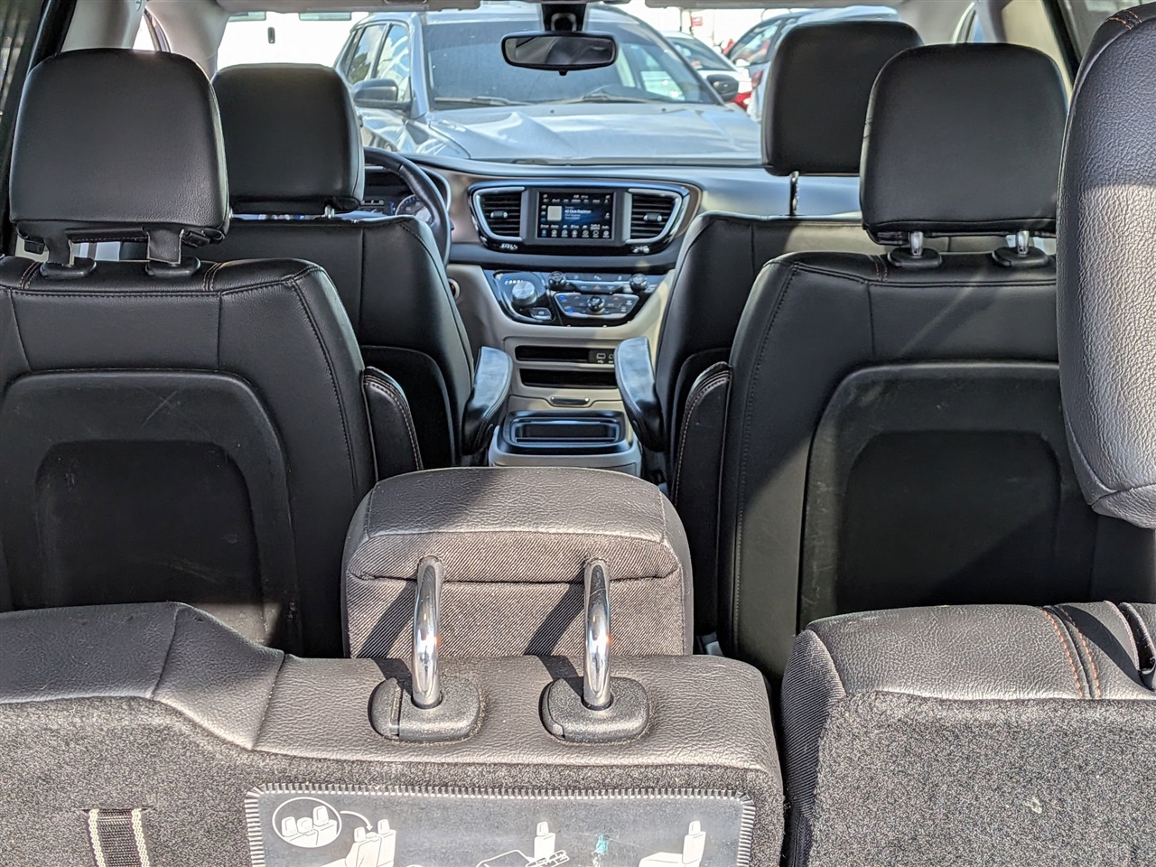 2018 Chrysler Pacifica Touring L photo 27