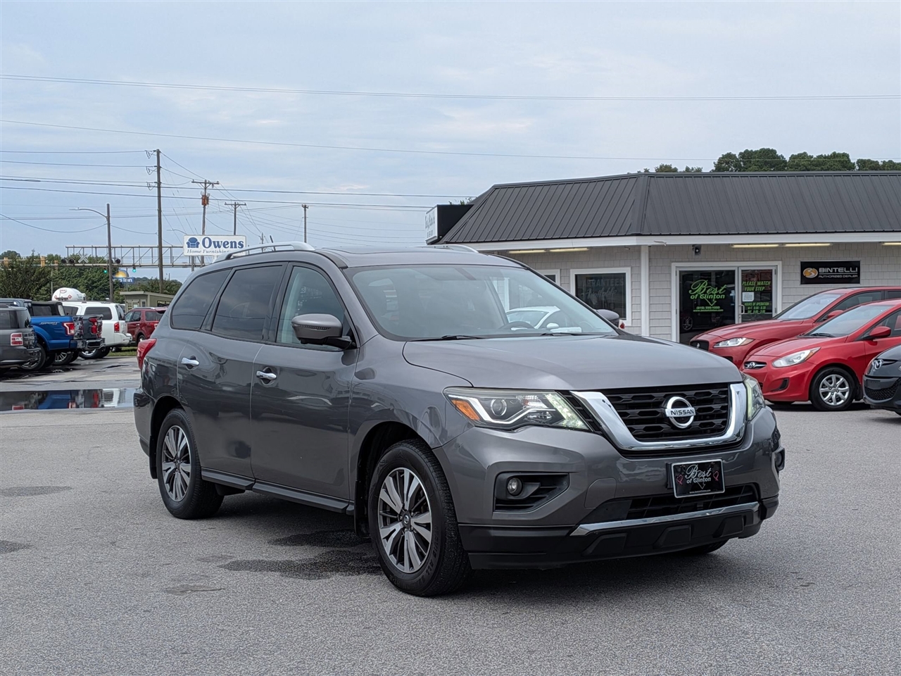 2017 Nissan Pathfinder SL photo 3